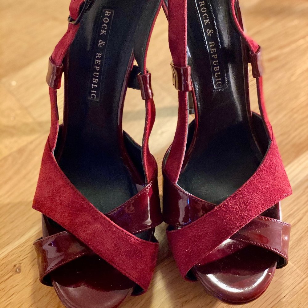 Rock & Republic Red patent leather & suede sandal